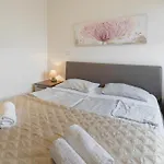Enrico - Two Bedroom With Jacuzzi 아파트