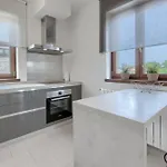 Enrico - Two Bedroom With Jacuzzi 포레치