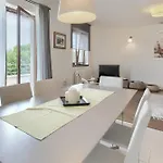 아파트 Enrico - Two Bedroom With Jacuzzi *